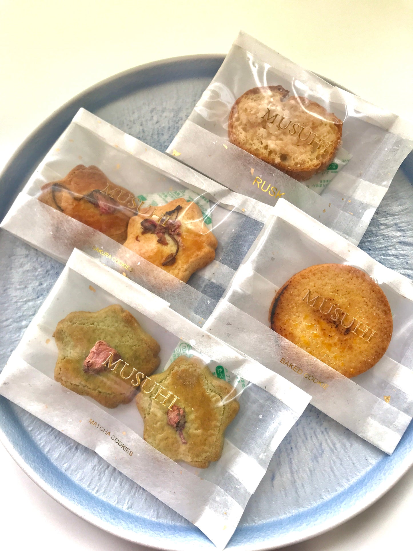 MUSUHI SWEETS Surtido de galletas y dulces horneados con bolsa de mano (4 unidades)